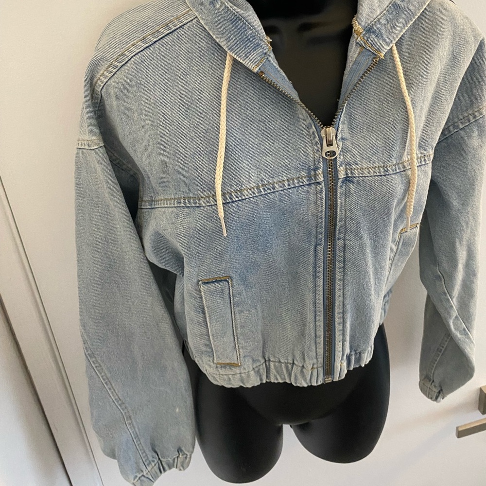 Ladies jean jacket w/ Jean hood